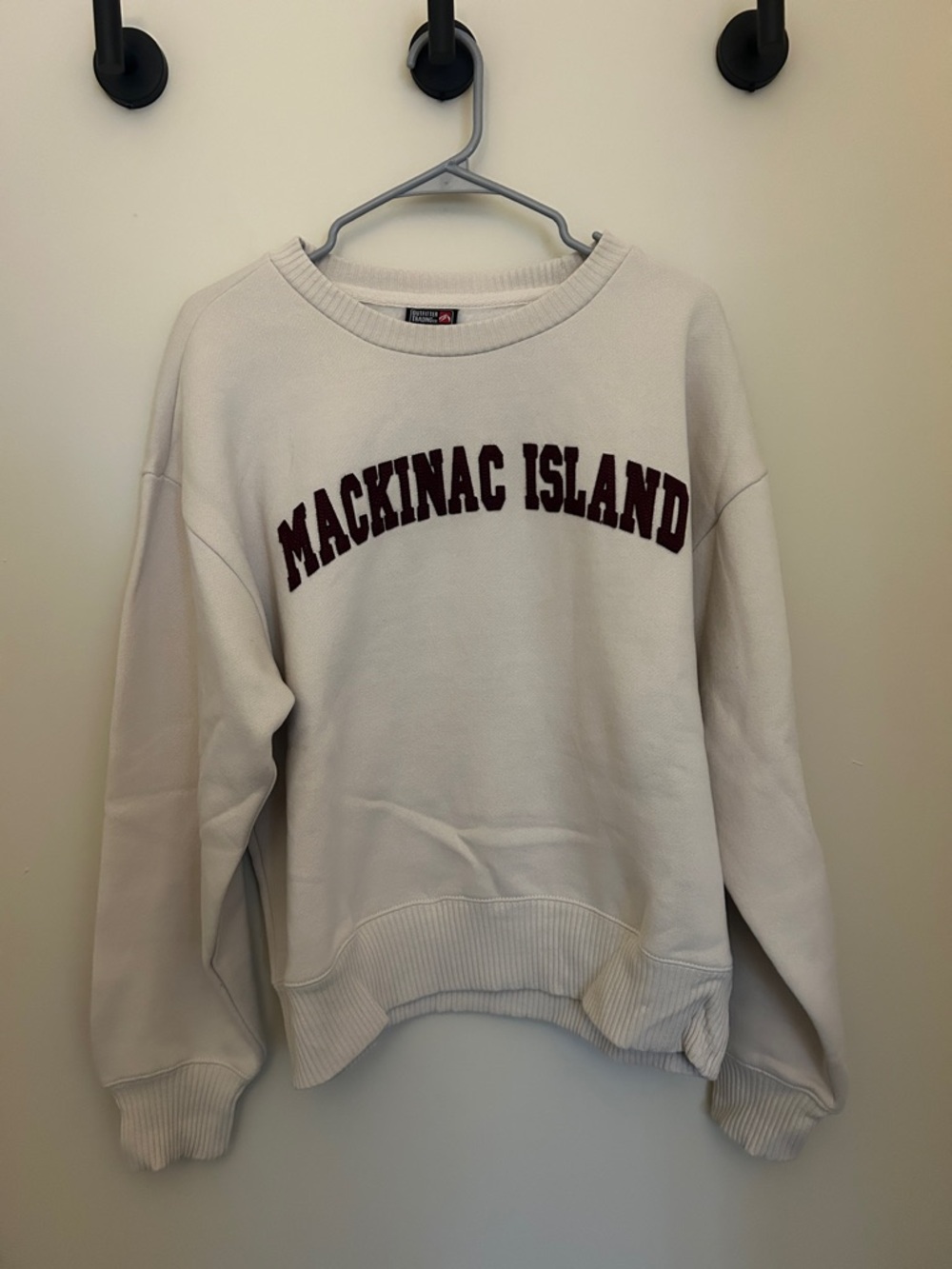 Outfitter Trading Co. MACKINAC ISLAND Cream Graphic Crewneck Sweatshirt
